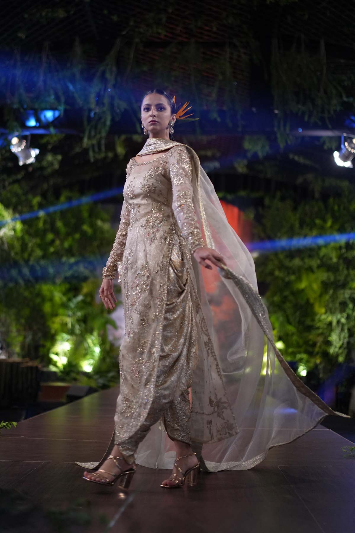 Look 2